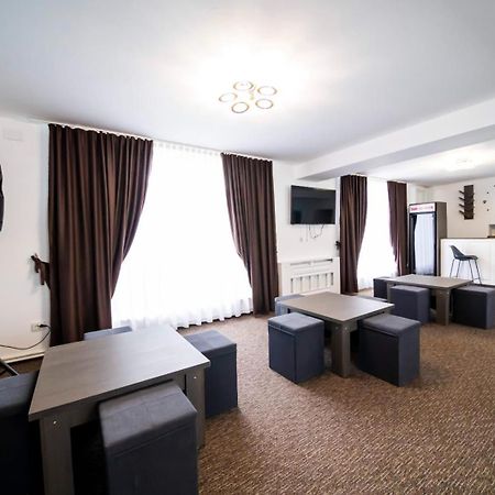 Danube Home Ostrovu Corbului Buitenkant foto