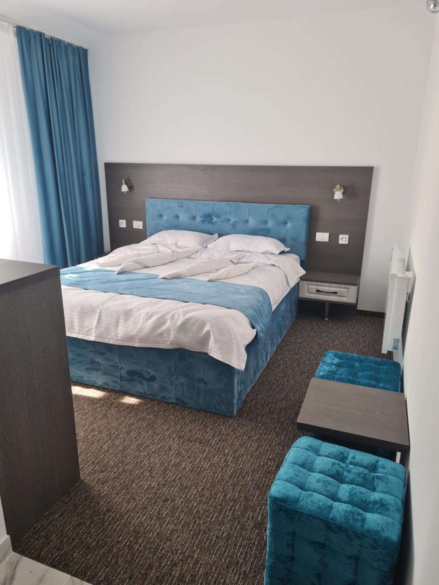 Danube Home Ostrovu Corbului Buitenkant foto