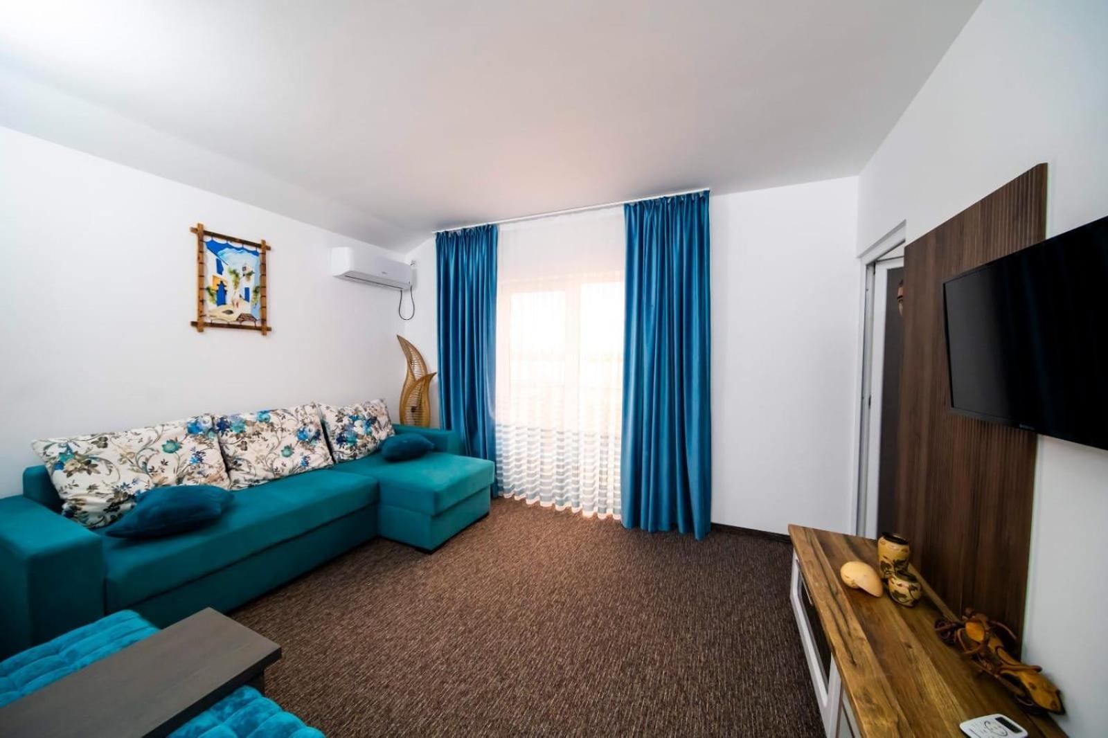 Danube Home Ostrovu Corbului Buitenkant foto